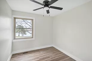 [Address not provided], Hoffman Estates, IL 60169 - Photo 24