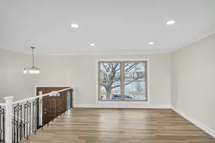 [Address not provided], Hoffman Estates, IL 60169 - Photo 8