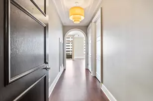 118 E Erie St, Chicago, IL 60611 - Photo 2