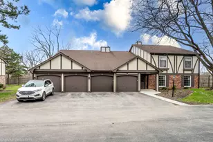 2950 Northampton Dr, Rolling Meadows, IL 60008 - Photo 1