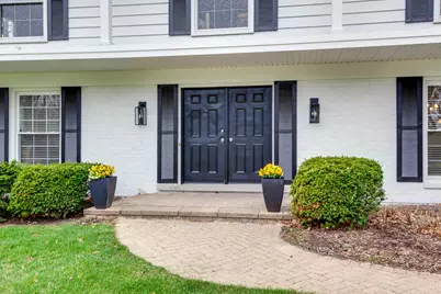 22 Brunswick Lane, Lincolnshire, IL 60069 - Photo 2