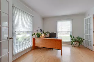 22 Brunswick Ln, Lincolnshire, IL 60069 - Photo 4