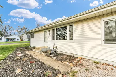 205 S Cory Street, Tolono, IL 61880 - Photo 4
