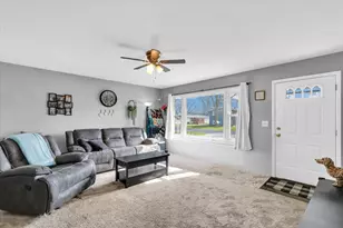 205 S Cory St, Tolono, IL 61880 - Photo 6