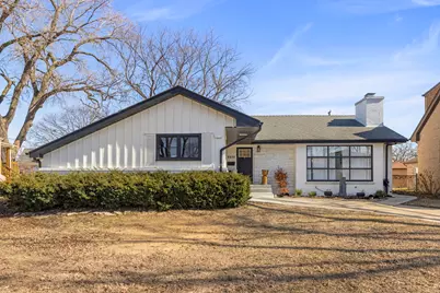 9525 Parkside Avenue, Oak Lawn, IL 60453 - Photo 1