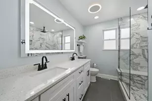 3239 Sarah St, Franklin Park, IL 60131 - Photo 12