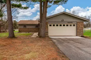 6435 Columbine Blvd, Rockford, IL 61108 - Photo 2