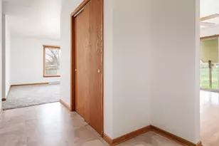 6435 Columbine Blvd, Rockford, IL 61108 - Photo 6