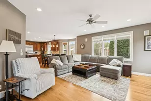 14101 W Rodmell Ct, Libertyville, IL 60048 - Photo 12