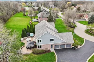 14101 W Rodmell Ct, Libertyville, IL 60048 - Photo 2