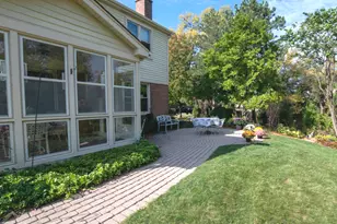 1351 Callen Ln, Des Plaines, IL 60016 - Photo 36