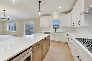9322 S 54th Ave, Oak Lawn, IL 60453 - Photo 12