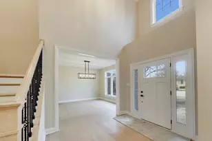 9322 S 54th Ave, Oak Lawn, IL 60453 - Photo 2