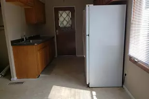 302 St Jude Ave, Joliet, IL 60436 - Photo 10