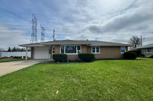 414 Bevan Dr E, Joliet, IL 60435 - Photo 1