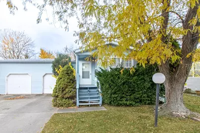 124 Cardinal Lane #B, Sandwich, IL 60548 - Photo 1