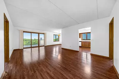 5555 N Cumberland Avenue #711, Chicago, IL 60656 - Photo 2