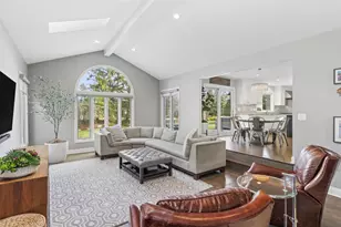 11602 Briarwood Ln, Burr Ridge, IL 60527 - Photo 10