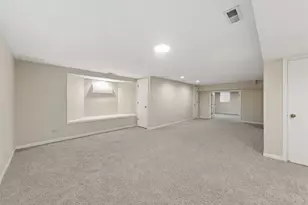 11602 Briarwood Ln, Burr Ridge, IL 60527 - Photo 26