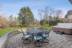 11602 Briarwood Ln, Burr Ridge, IL 60527 - Photo 28