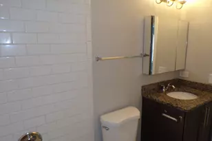 1053 Woodhill Ct, Elgin, IL 60120 - Photo 22