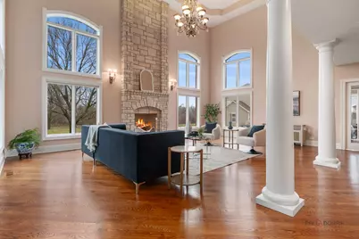 26 E Peter Lane, Hawthorn Woods, IL 60047 - Photo 18