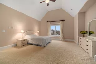 26 E Peter Ln, Hawthorn Woods, IL 60047 - Photo 36