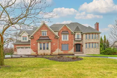 26 E Peter Lane, Hawthorn Woods, IL 60047 - Photo 2
