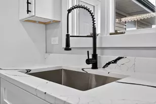 339 Blackhawk Dr, Park Forest, IL 60466 - Photo 4