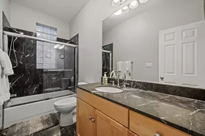 1636 W Warren Boulevard #1, Chicago, IL 60612 - Photo 12
