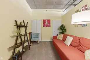 1122 W Catalpa Ave, Chicago, IL 60640 - Photo 14