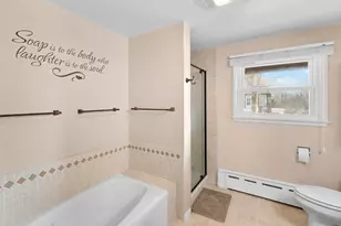 205 E Lincoln Ave, Watseka, IL 60970 - Photo 22