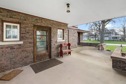 205 E Lincoln Avenue, Watseka, IL 60970 - Photo 6