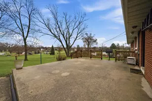 3718 Hillcrest Pl, Johnsburg, IL 60051 - Photo 16