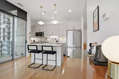 101 W Superior Street #904, Chicago, IL 60654 - Photo 6