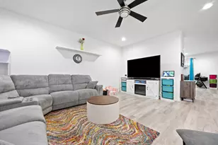 574 Cannon Ball Dr, Grayslake, IL 60030 - Photo 6