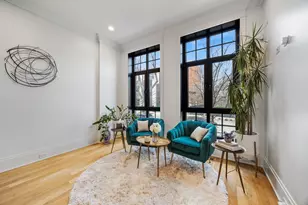 1107 W Chestnut St, Chicago, IL 60642 - Photo 2