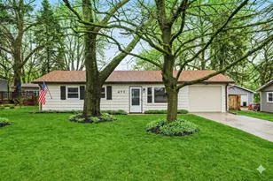 471 Woodlyn Dr, Aurora, IL 60505 - Photo 2