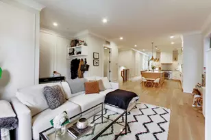 3219 N Seminary Ave, Chicago, IL 60657 - Photo 10