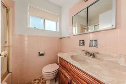 2531 W Howard Street #A, Chicago, IL 60645 - Photo 20