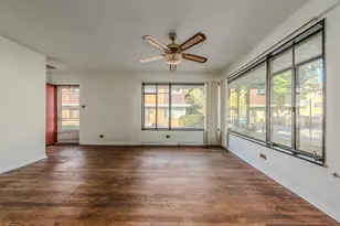 2531 W Howard St, Chicago, IL 60645 - Photo 4