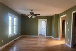 107 N 3rd St, Irvington, IL 62848 - Photo 8