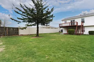 1801 Clearwater Ave, Bloomington, IL 61704 - Photo 30