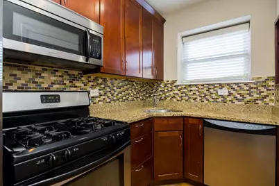 6501 N Claremont Avenue #2, Chicago, IL 60645 - Photo 2