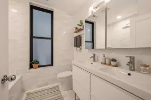 1022 N Ashland Ave, Chicago, IL 60622 - Photo 10