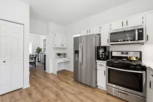 830 Longwood Dr, Algonquin, IL 60102 - Photo 12