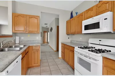 21035 W Aspen Lane, Plainfield, IL 60544 - Photo 6