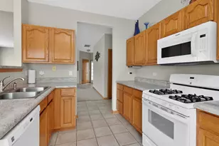 21035 W Aspen Ln, Plainfield, IL 60544 - Photo 6