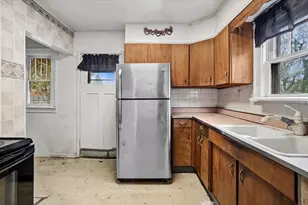 127 S Princeton Ave, Villa Park, IL 60181 - Photo 8