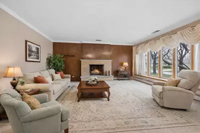 307 N Patton Avenue, Arlington Heights, IL 60005 - Photo 2